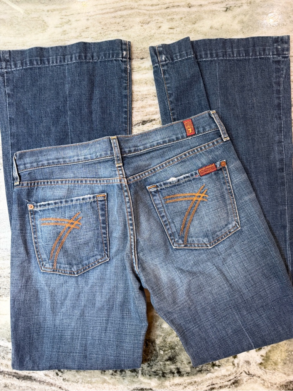 7 For All Mankind Dark Blue Bootcut Jeans with Signature Pocket Stitching Size 2 - Picture 6 of 7